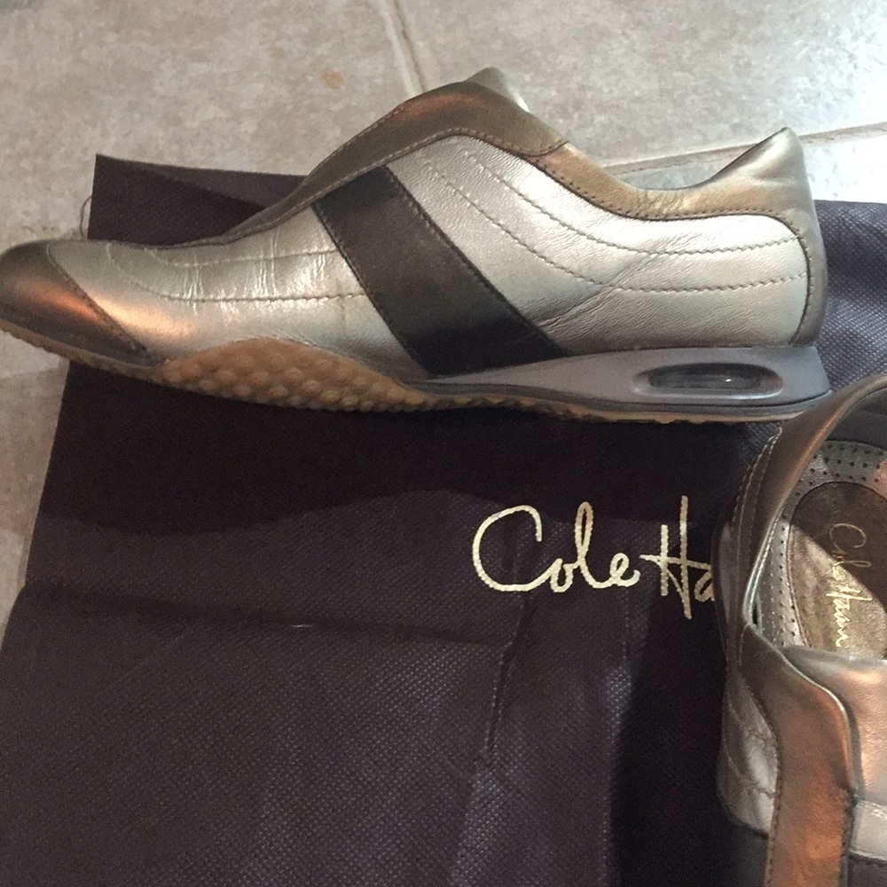 Shoes - Picture 5 of 7